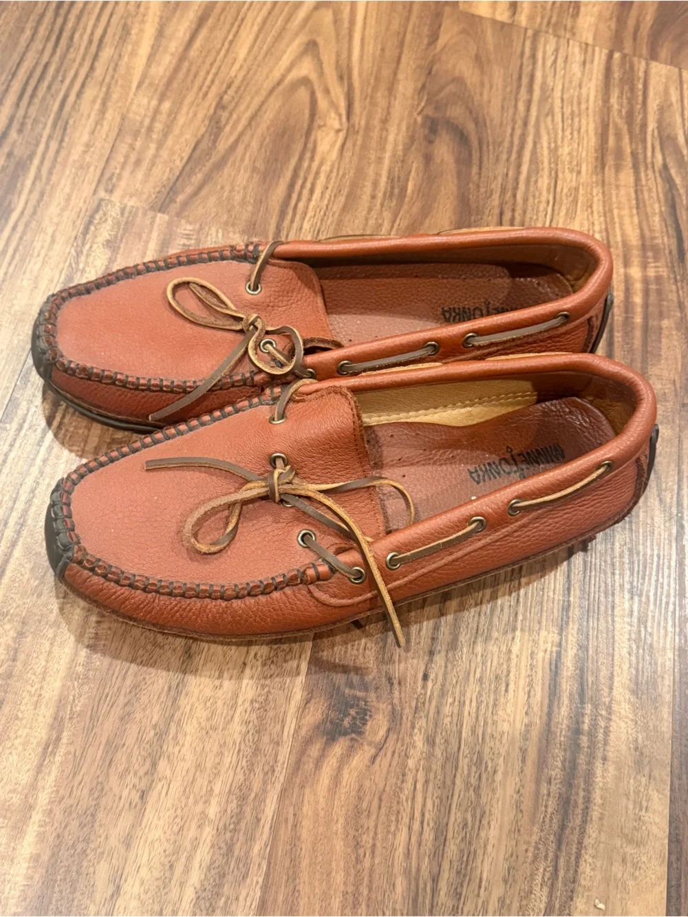 Minnetonka 758 Size 11 Moosehide Weekender Moccasins for Men Carmel Driving